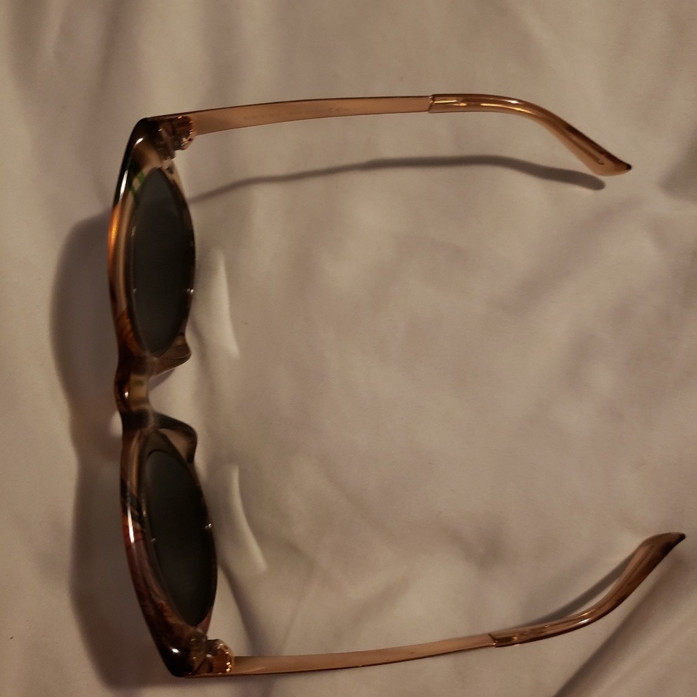 Gucci sunglasses - Picture 6 of 8